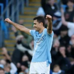 Rodri em campo, cansado, discutindo o calendário de jogos do futebol europeu