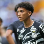 Robinho Jr. renova contrato com Santos até 2031, jogador de futebol jovem, Santos FC