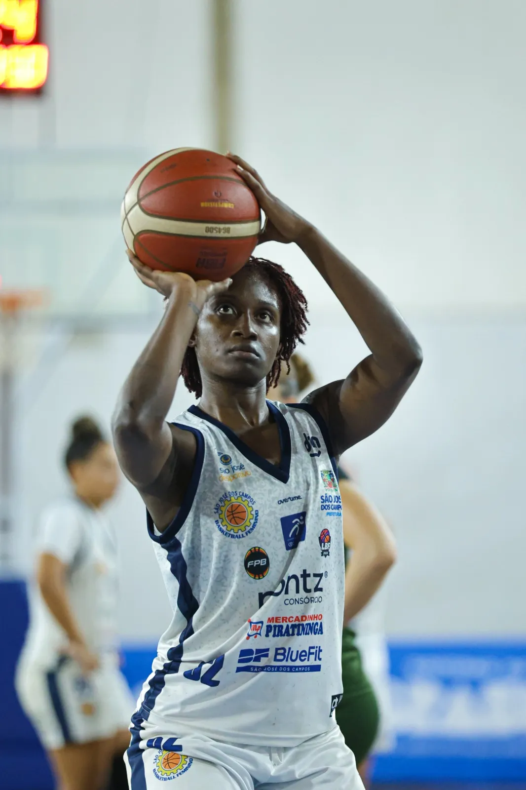 Time São José LBF comemora vitória sobre Maringá