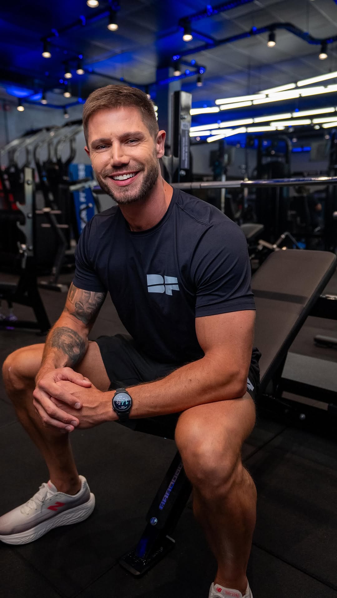 Jordana Morais e Jonas Sulzbach sorrindo, indicando um possível romance após o programa de TV.