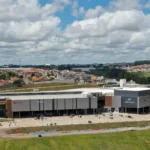 Fachada do Shopping Cidade da Serra em Lavras, MG