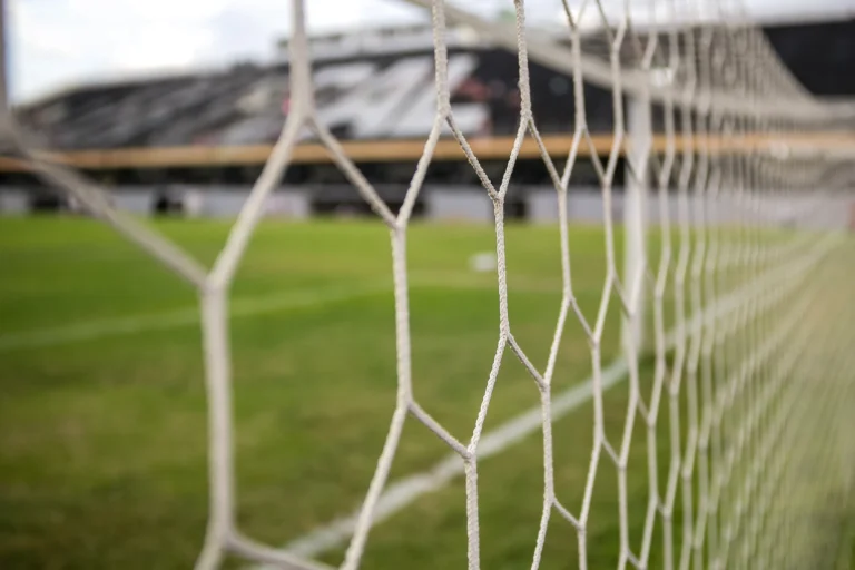 Estádio Lacerdão vazio Central portões fechados punição STJD
