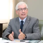 Procurador-Geral de Justiça de São Paulo Paulo Sérgio de Oliveira e Costa em seu gabinete