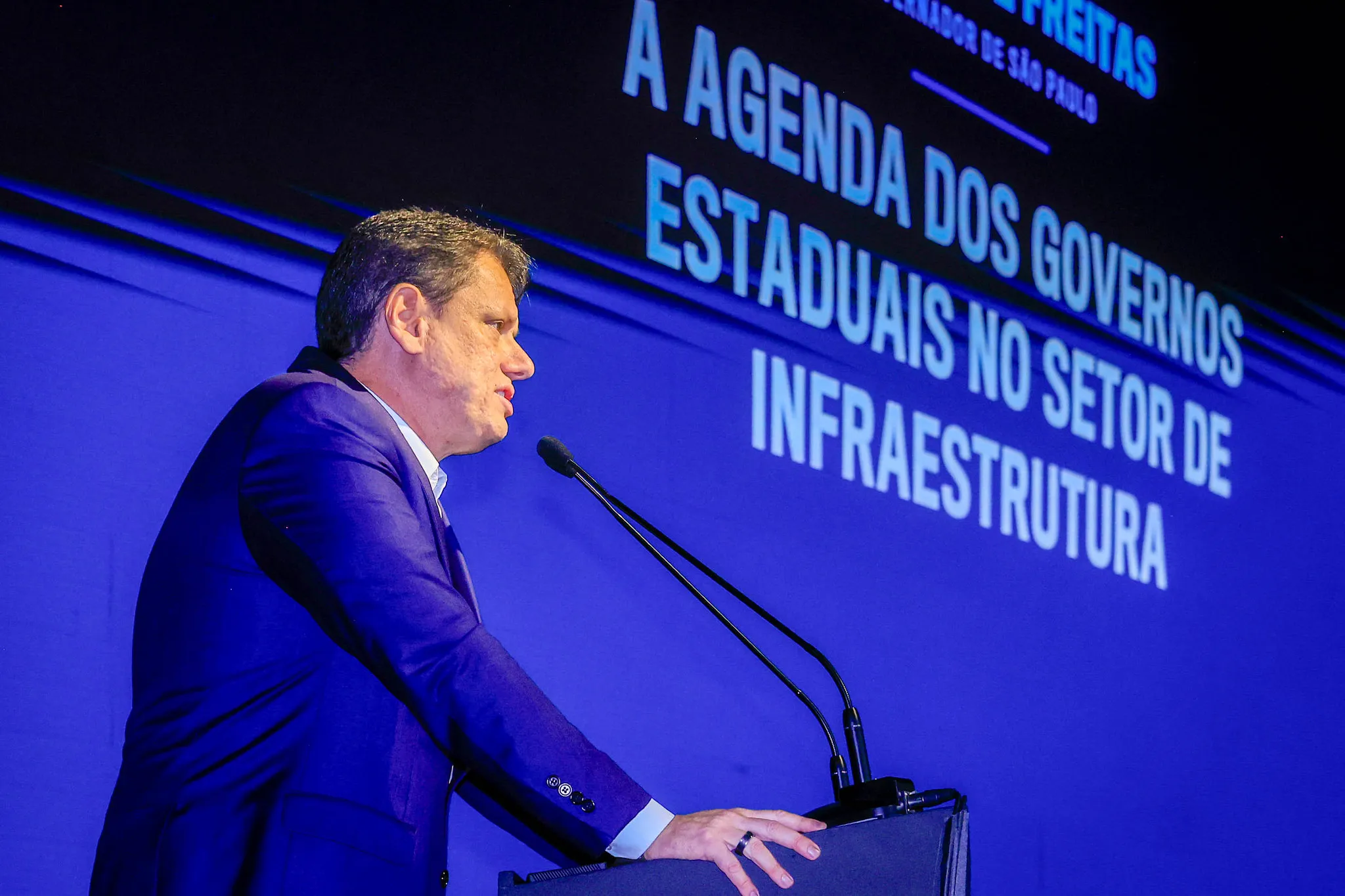 Edifício do governo de São Paulo e projetos de empréstimos