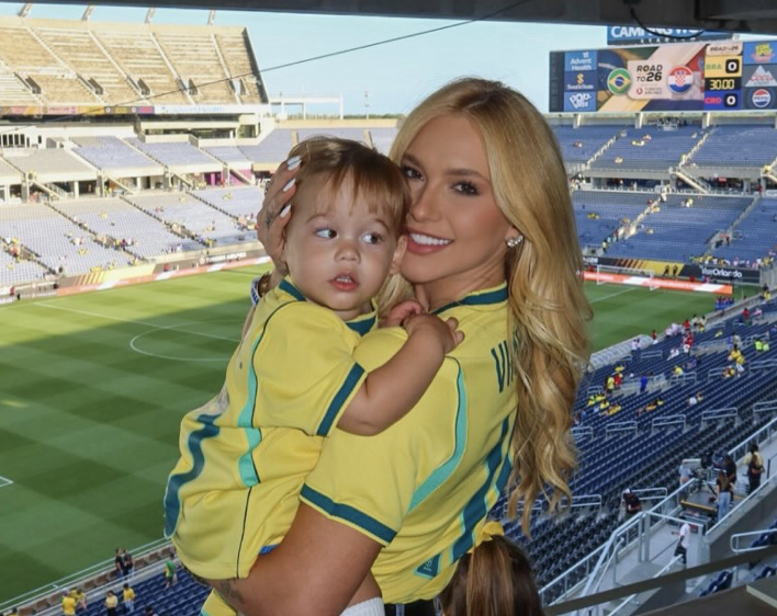 Virginia Fonseca, Maria Alice, Maria Flor, retorno ao Brasil, viagem