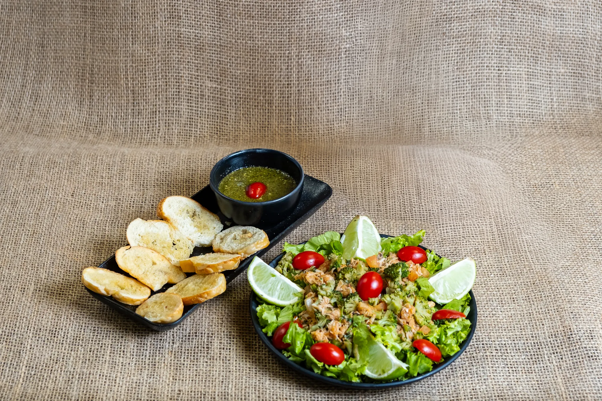 Pessoas em bar de Salvador durante o Comida di Buteco 2016