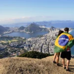 Trilha do Dois Irmãos com vista do Rio de Janeiro ao amanhecer