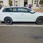 Equipe policial em chácara durante operação contra furto e adulteração de veículos em Birigui.