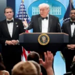 Donald Trump em coletiva de imprensa após incidente, com agentes do Serviço Secreto