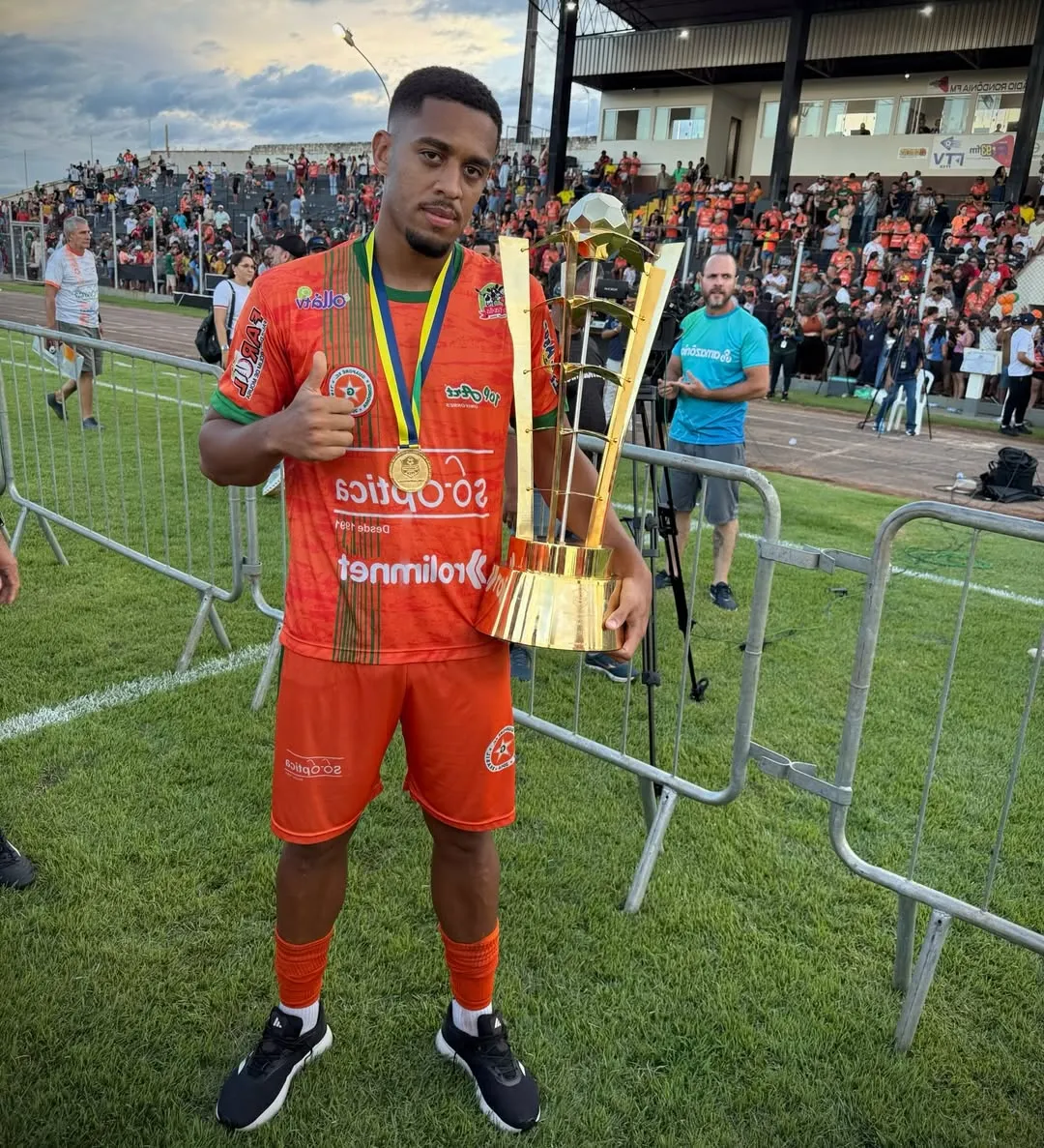 Markovic jogador Tuna Luso comemoração