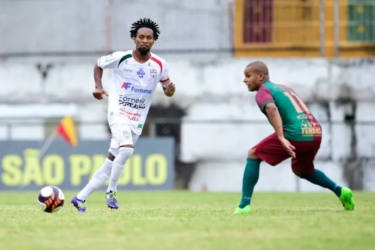 Portuguesa-SP e Portuguesa-RJ em campo no Canindé no duelo de 2018