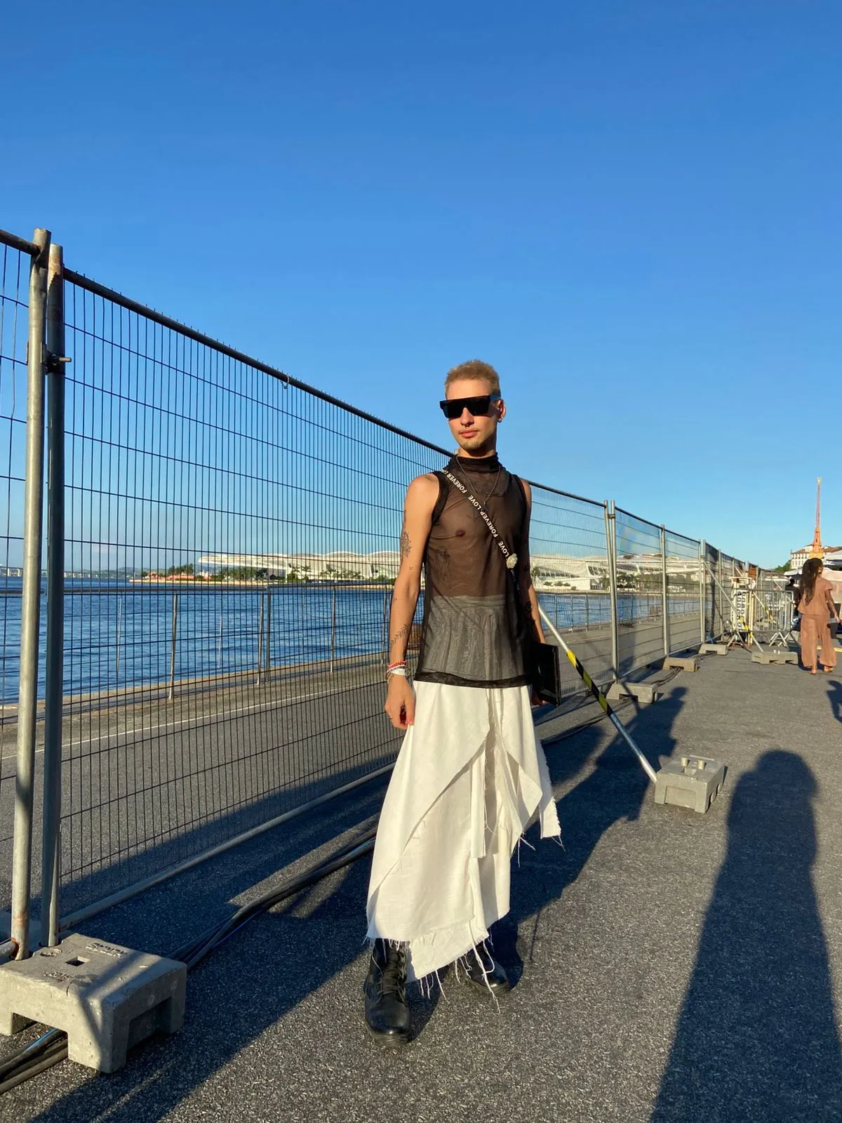 Estudante Matheus Nabais com look de R$ 50 para o Rio Fashion Week