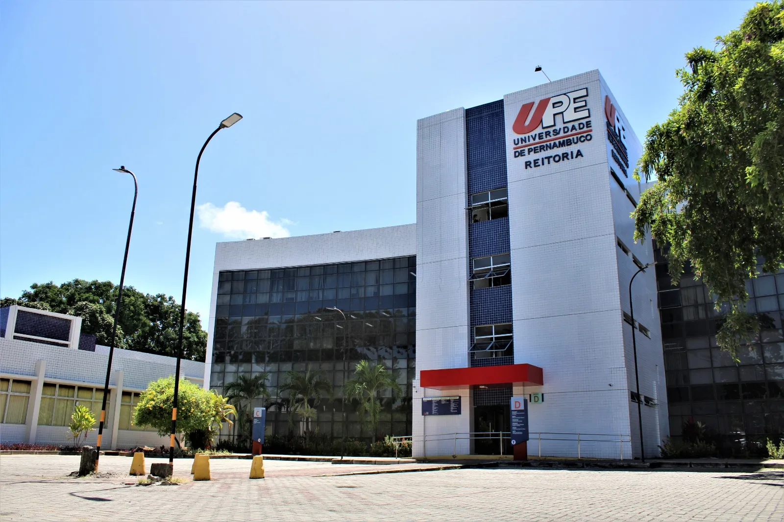 Campus da UPE, concurso público, vagas em Pernambuco