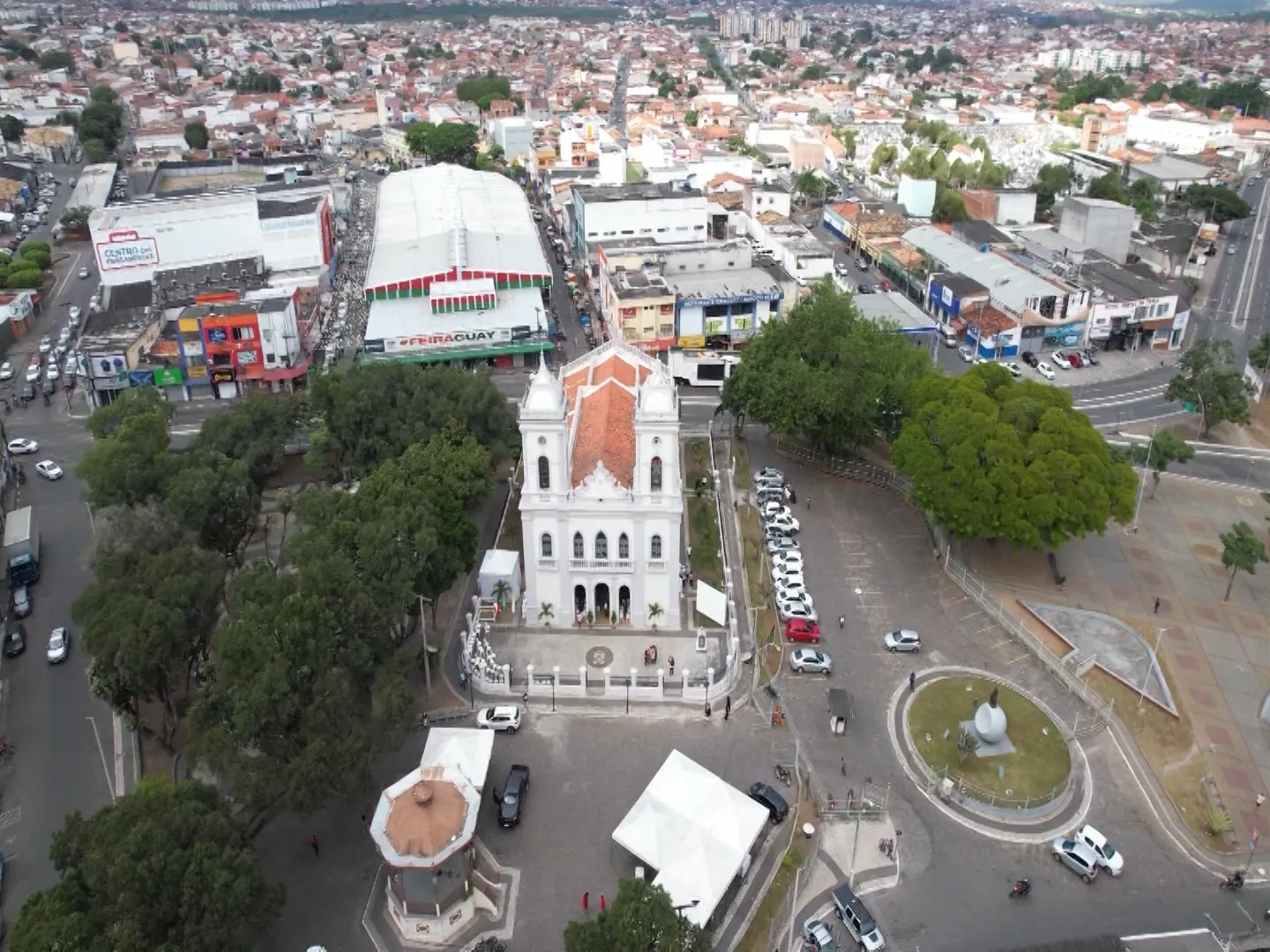 Comércio de Feira de Santana feriado, lojas abertas e fechadas