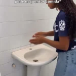 Banheiro Faetec Niterói sem portas e com torneiras quebradas