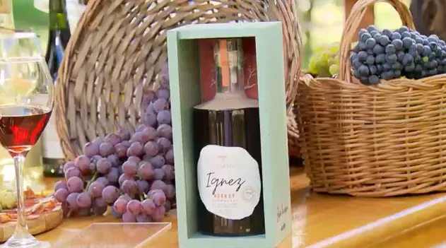 Garrafas de vinho da Edição Inundação, após serem soterradas por enchentes no Rio Grande do Sul