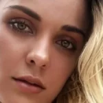 Voluntário busca atleta em água escura, Ironman Texas, resgate na natação