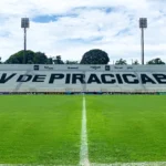 Estádio Barão da Serra Negra em Piracicaba durante jogo do XV de Piracicaba Série D