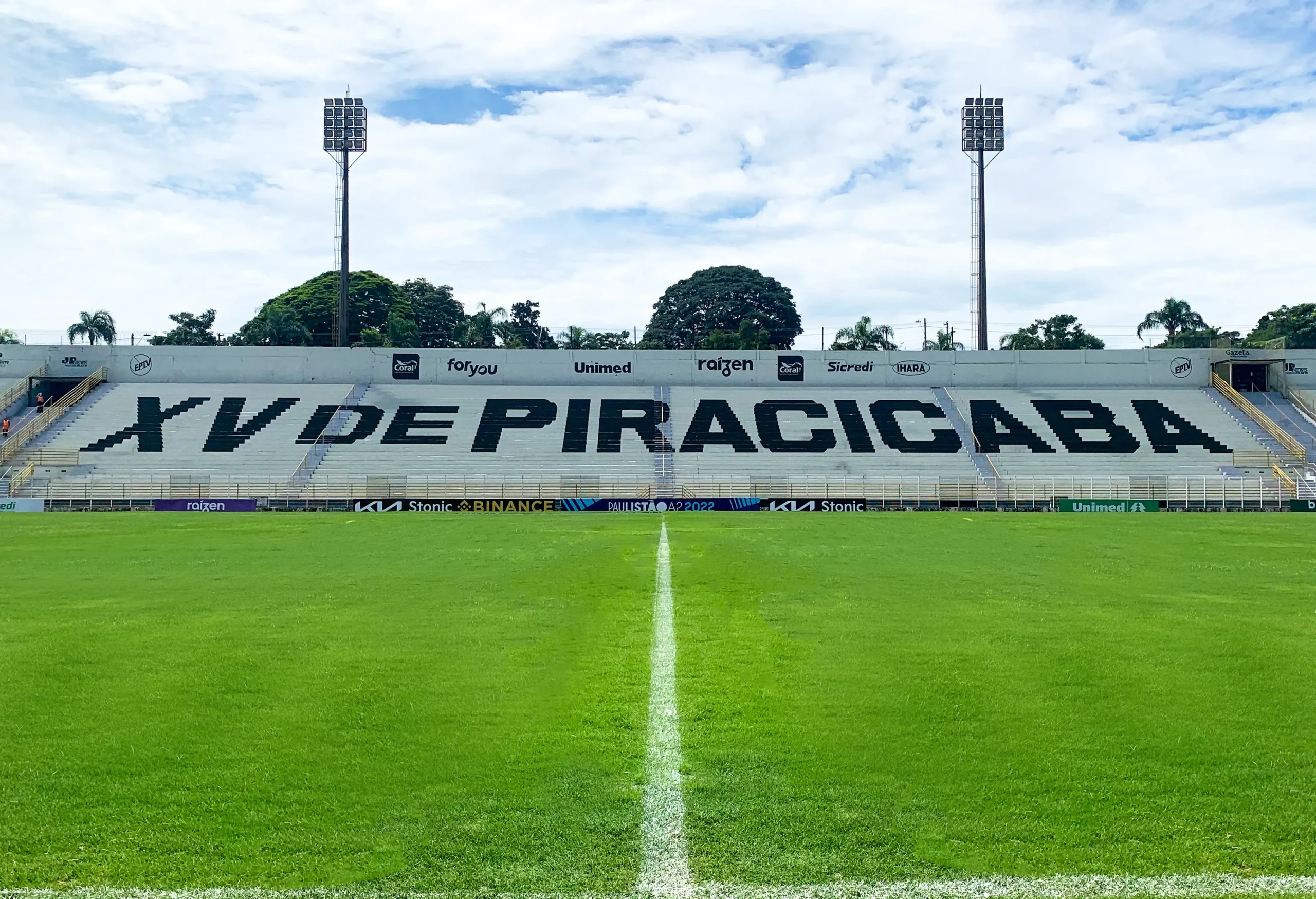 Estádio Barão da Serra Negra em Piracicaba durante jogo do XV de Piracicaba Série D