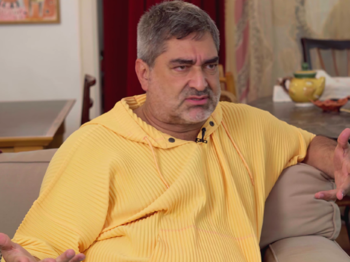 Zeca Camargo, apresentador, sorrindo, após treino, saúde, bem-estar, feliz, 63 anos.