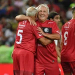 Zico e Júnior juntos, ex-jogadores do Flamengo, em evento de filme